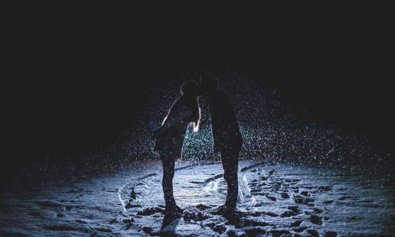 what is 8tshare6a python code